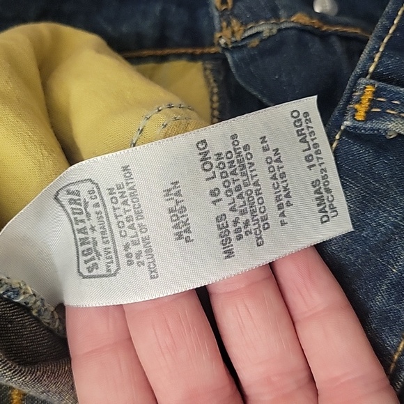 Levis Strauss Denim Blue Jeans Womens Size 16‎ Long - Picture 4 of 4